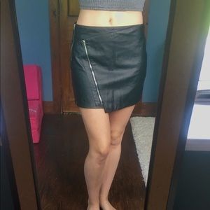 ‼️Vegan leather mini skirt!!